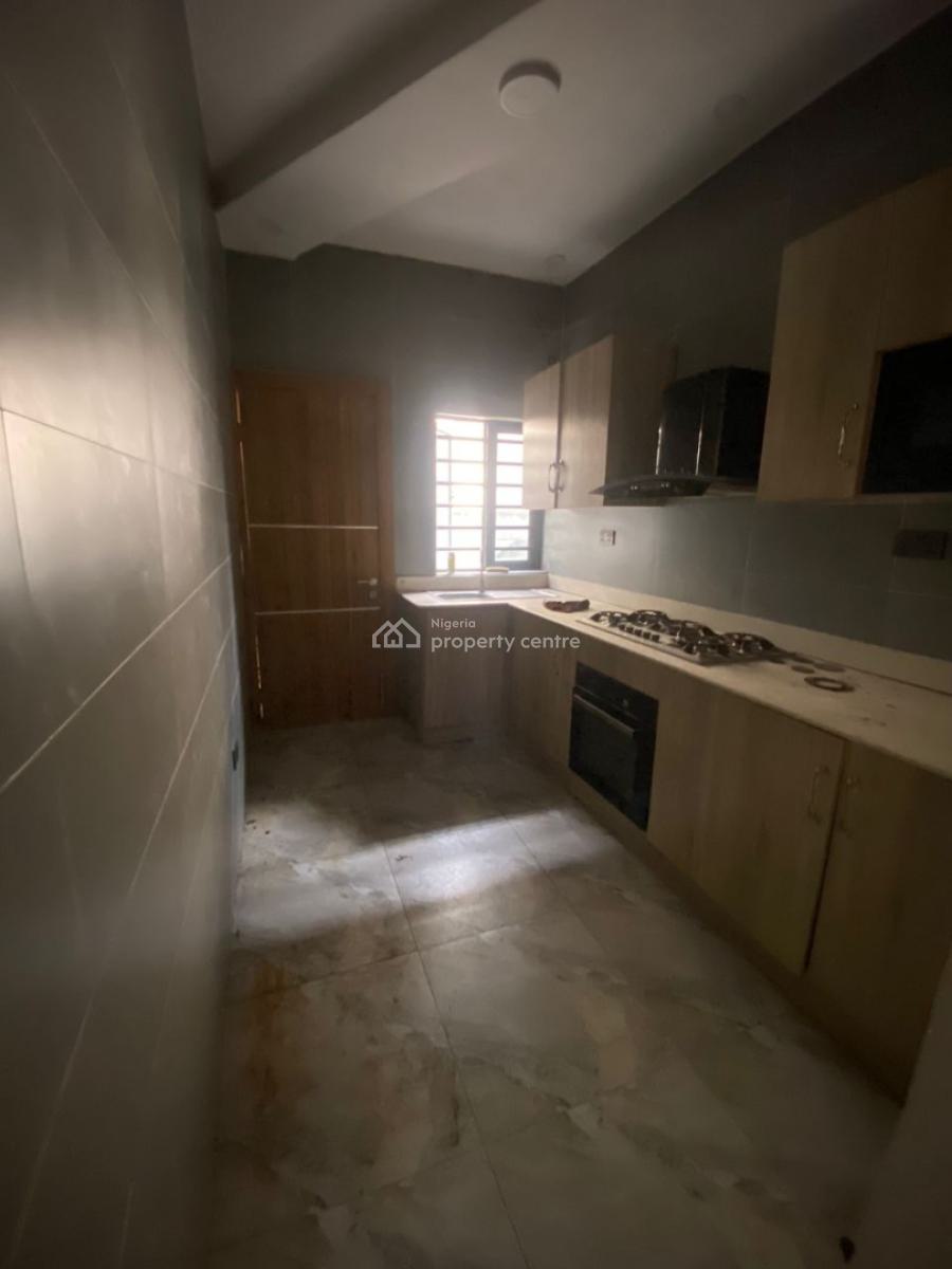 Neatly Used 2 Bedroom Apartment, Agungi, Lekki, Lagos, Flat / Apartment for Rent