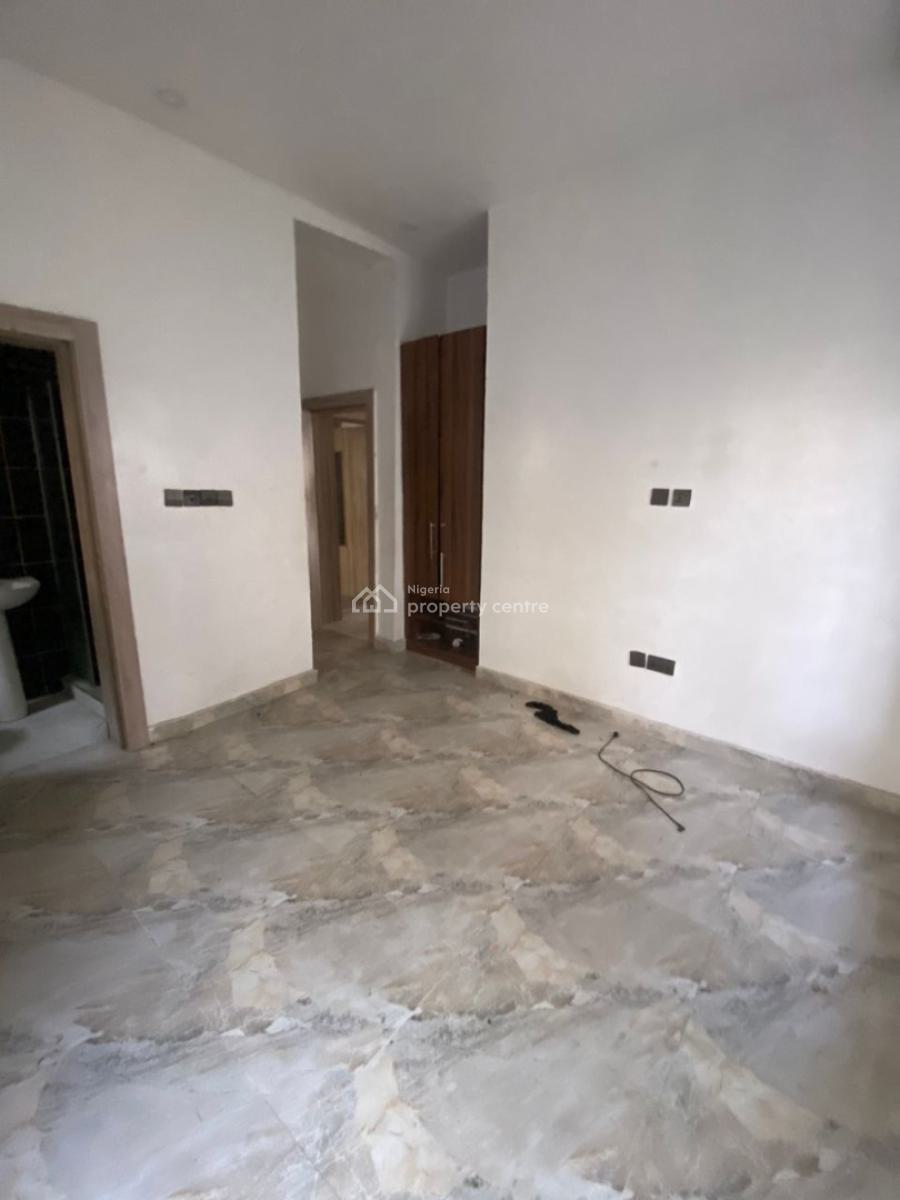 Neatly Used 2 Bedroom Apartment, Agungi, Lekki, Lagos, Flat / Apartment for Rent