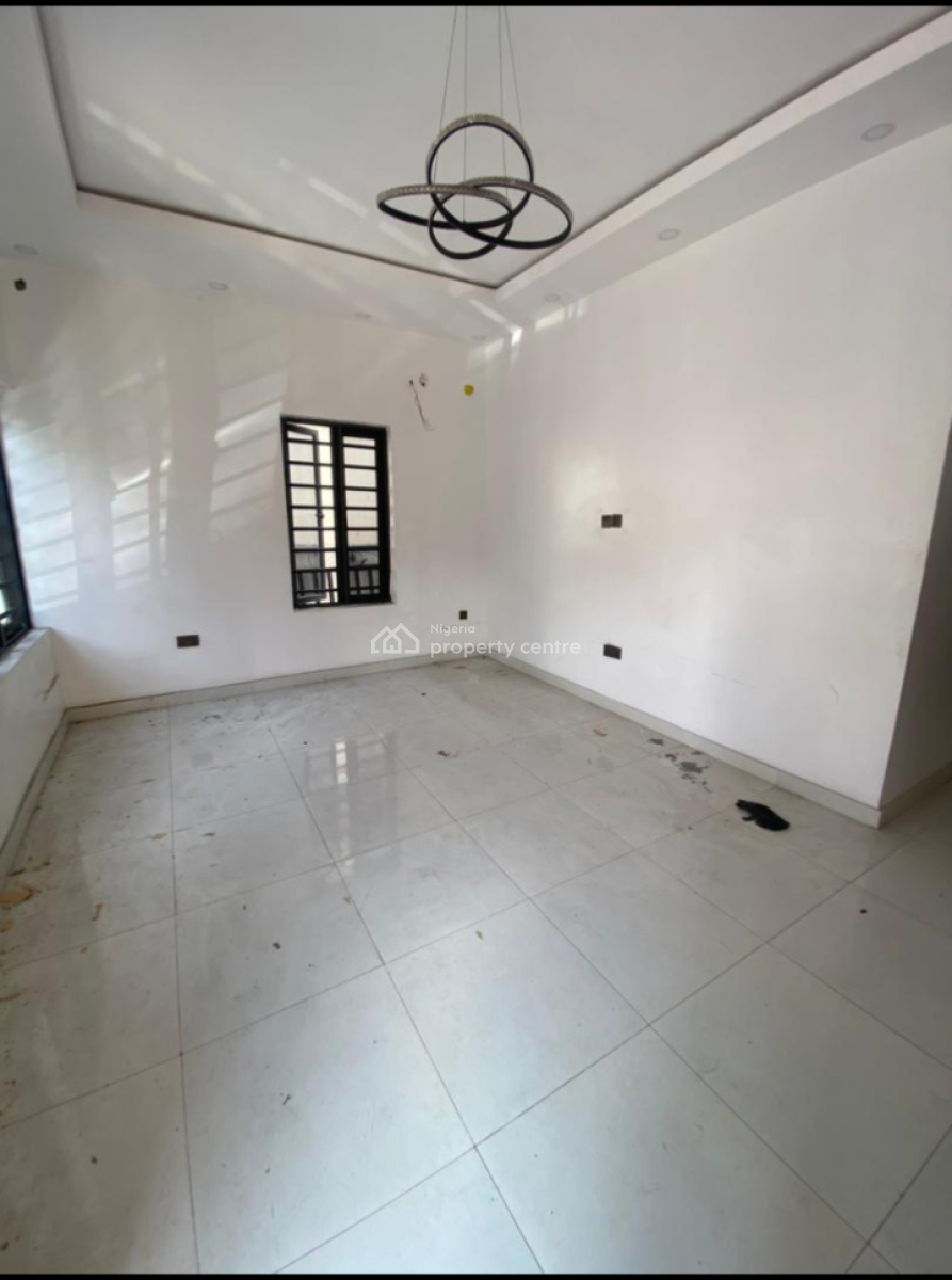 Neatly Used 2 Bedroom Apartment, Agungi, Lekki, Lagos, Flat / Apartment for Rent