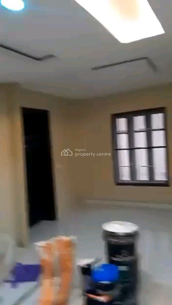 a Relatively New and Standard 2bedroom Apartment, Groundfloor, Lawanson, Surulere, Lagos, Flat / Apartment for Rent