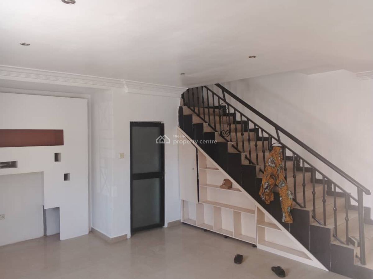 2 Bedrooms Serviced Town House, Lekki Phase 1, Lekki, Lagos, House for Rent