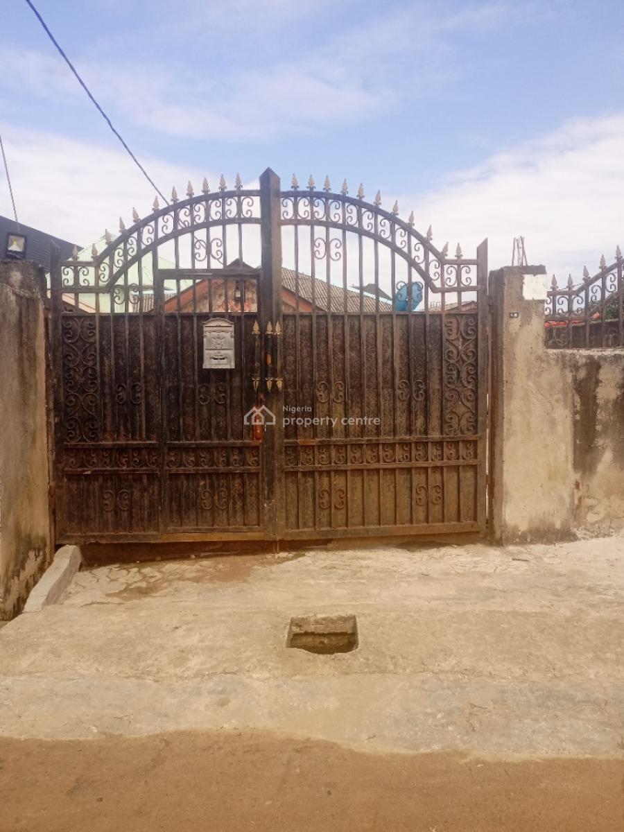5 Bedroom Detached Bungalow for in Ogolonto, Unity Avenue, Ipakodo Ebute, 47 Dedogbe Street, Ebute, Ikorodu, Lagos, Detached Bungalow for Sale