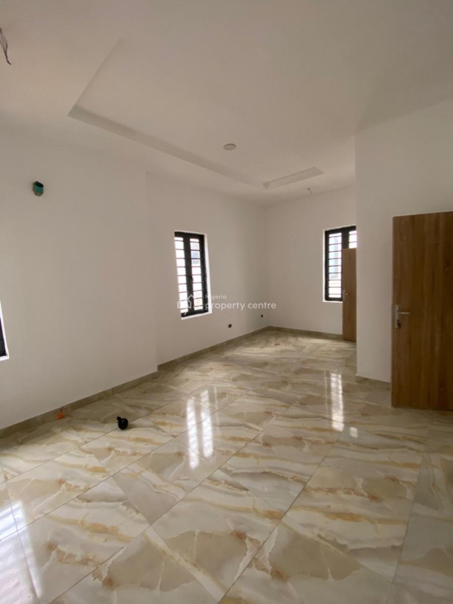 Distress 3 Bedroom Duplex, Harris Drive, Vgc, Lekki, Lagos, Terraced Duplex for Sale