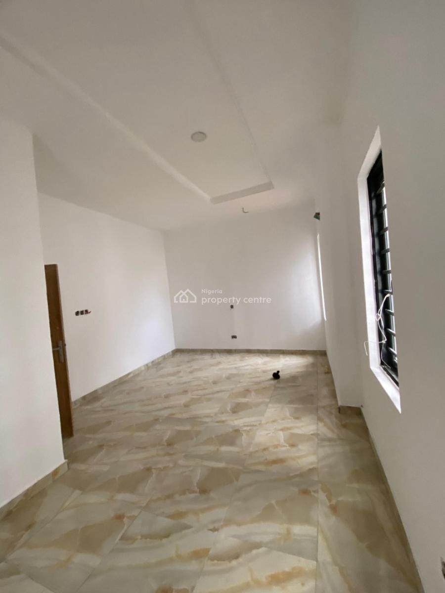 Distress 3 Bedroom Duplex, Harris Drive, Vgc, Lekki, Lagos, Terraced Duplex for Sale