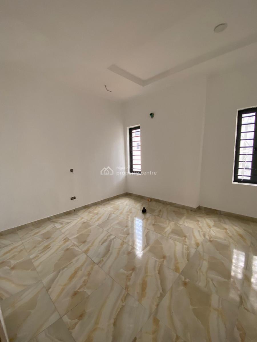 Distress 3 Bedroom Duplex, Harris Drive, Vgc, Lekki, Lagos, Terraced Duplex for Sale