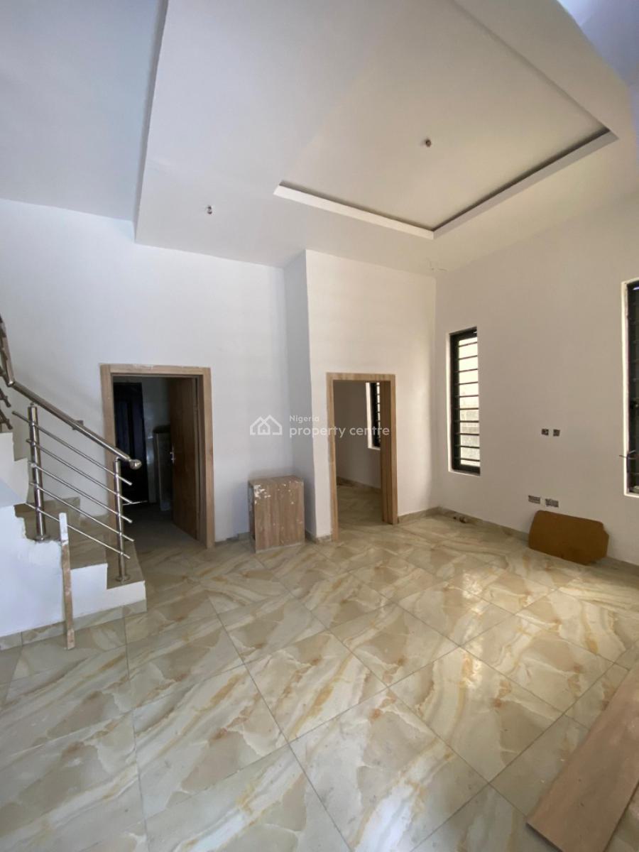 Distress 3 Bedroom Duplex, Harris Drive, Vgc, Lekki, Lagos, Terraced Duplex for Sale