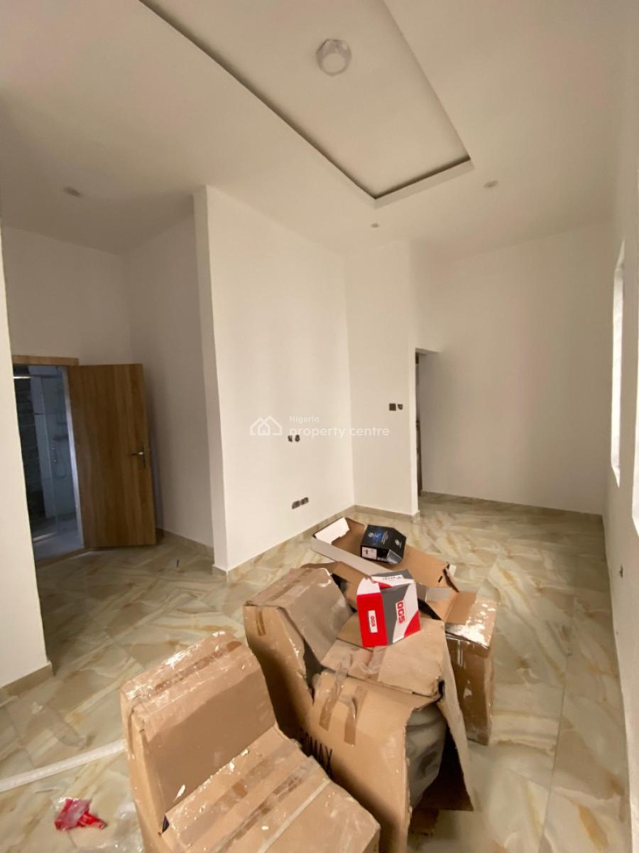 Distress 3 Bedroom Duplex, Harris Drive, Vgc, Lekki, Lagos, Terraced Duplex for Sale