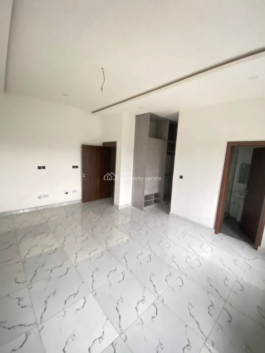Luxurious 4 Bedrooms Maisonette with Balcony and Bq, Mobile Road, Lekki Phase 2, Lekki, Lagos, Flat / Apartment for Rent