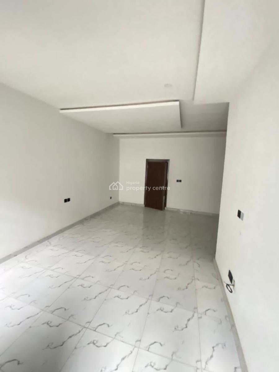 Luxurious 4 Bedrooms Maisonette with Balcony and Bq, Mobile Road, Lekki Phase 2, Lekki, Lagos, Flat / Apartment for Rent
