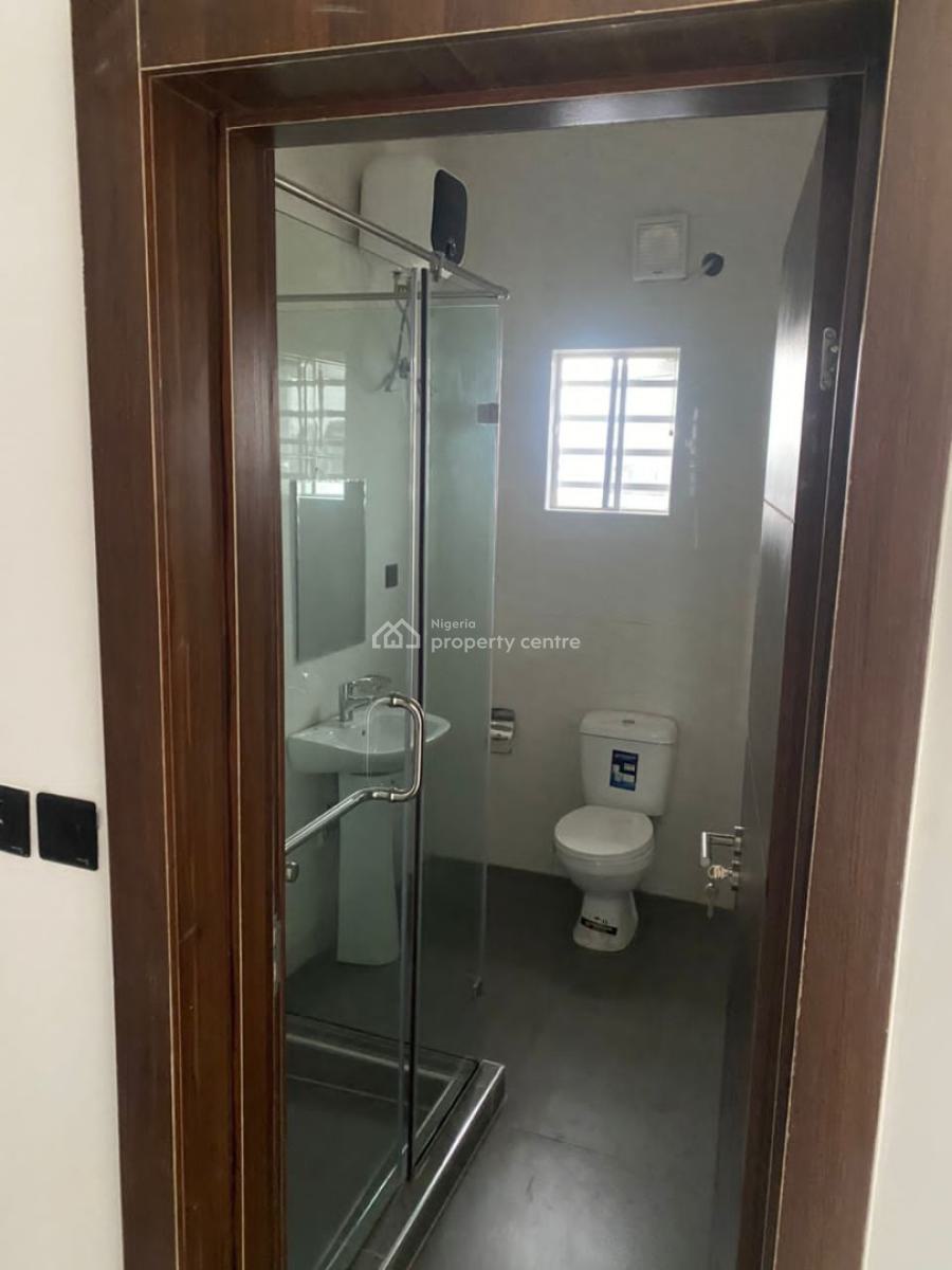 Luxurious 4 Bedrooms Maisonette with Balcony and Bq, Mobile Road, Lekki Phase 2, Lekki, Lagos, Flat / Apartment for Rent