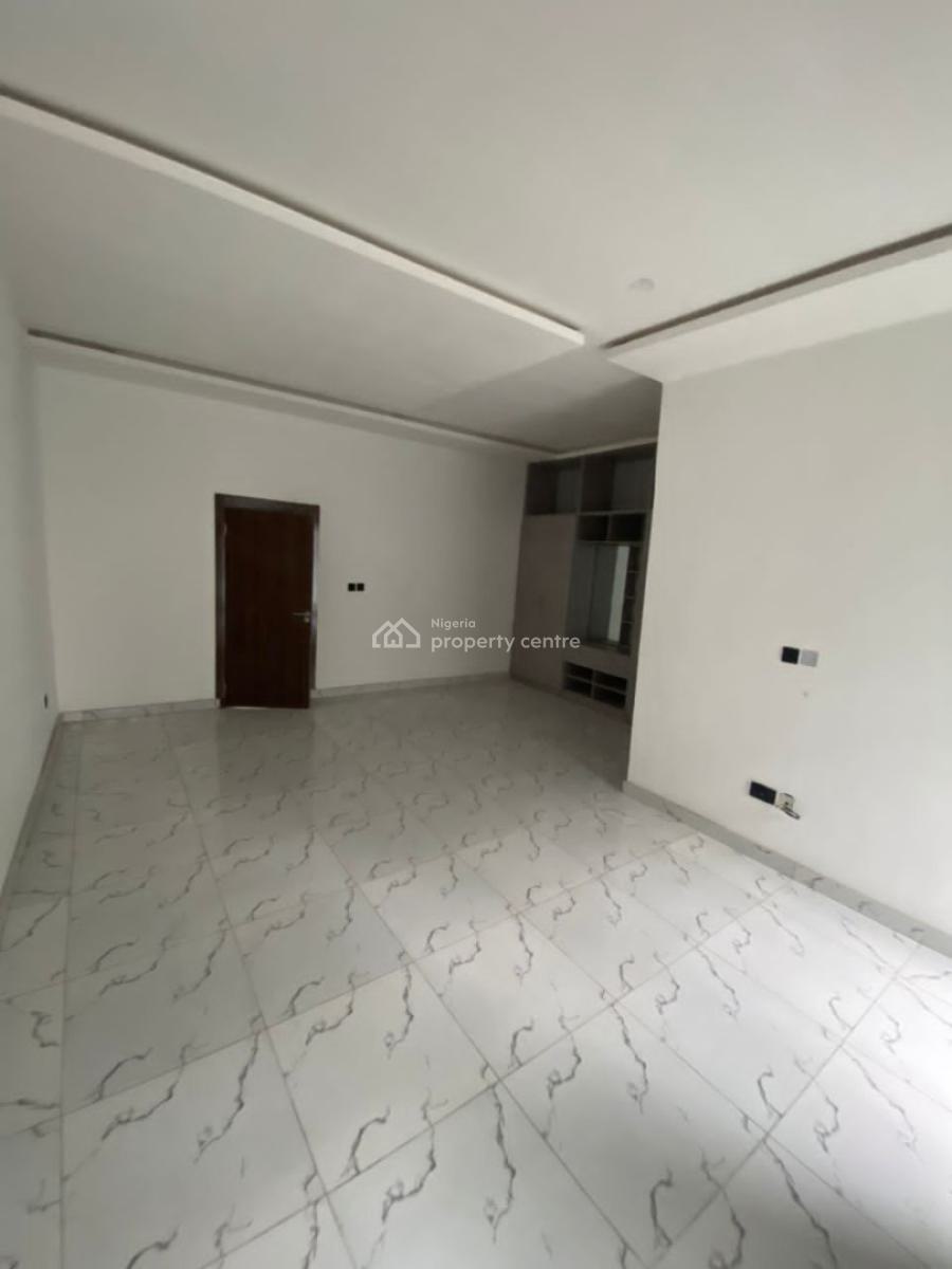 Luxurious 4 Bedrooms Maisonette with Balcony and Bq, Mobile Road, Lekki Phase 2, Lekki, Lagos, Flat / Apartment for Rent