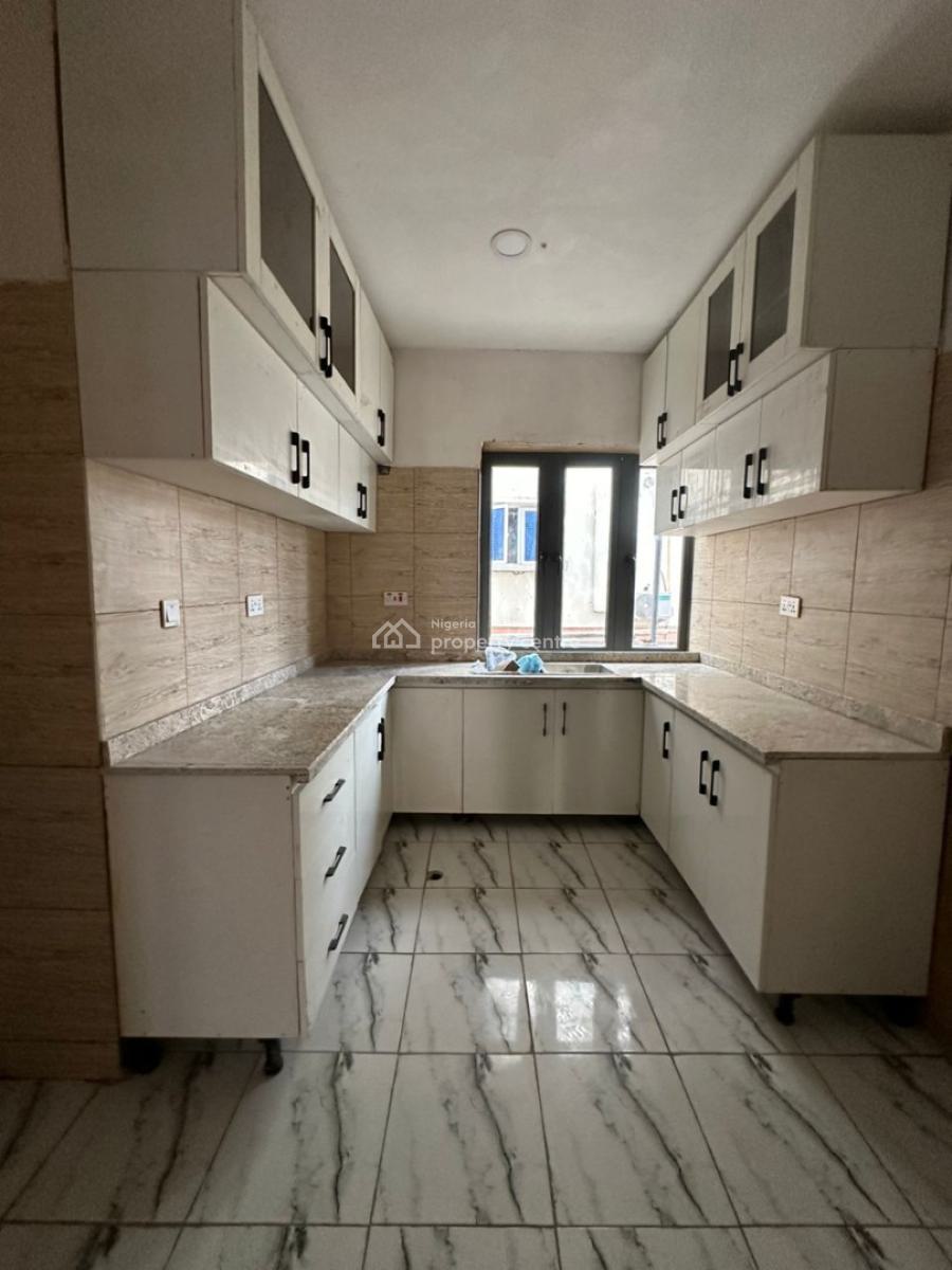 a Well-built Spacious 3bedroom Flat + 1bq, Utako District Abuja, Utako, Abuja, Flat / Apartment for Rent