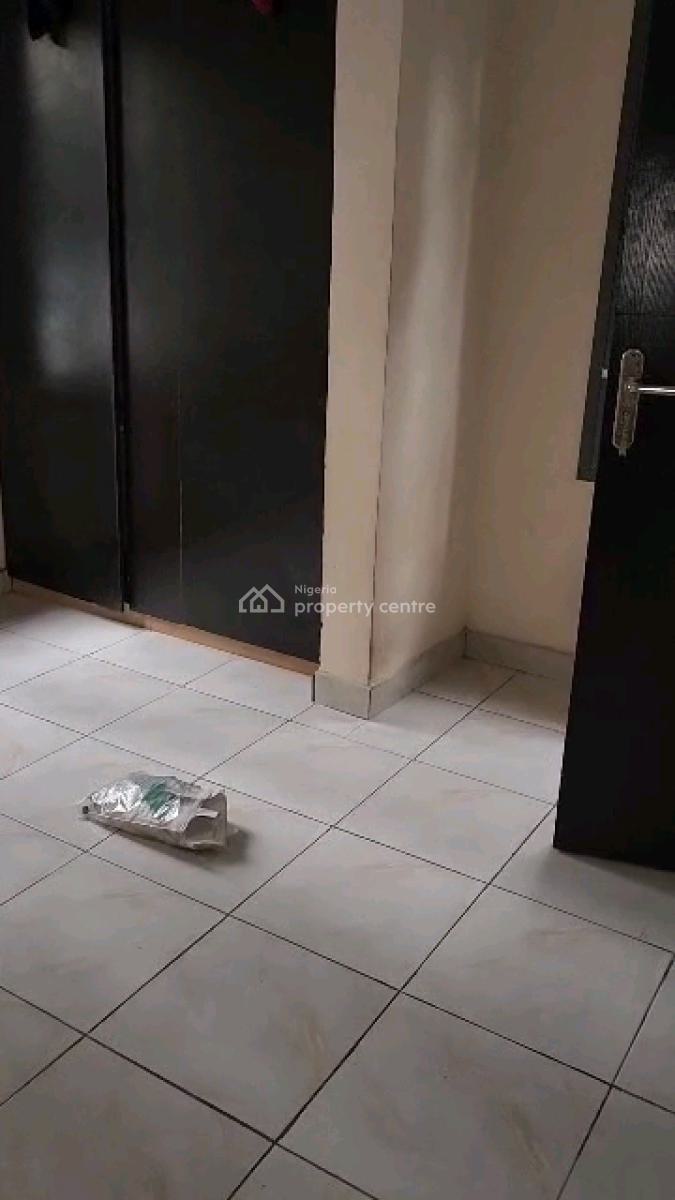 Decent and Relatively New 3 Bedroom Ground Flat with All Rooms Ensuite, Dapo Fafiade Street,off Pedro Police Station Road,pedro, Gbagada, Lagos, Flat / Apartment for Rent