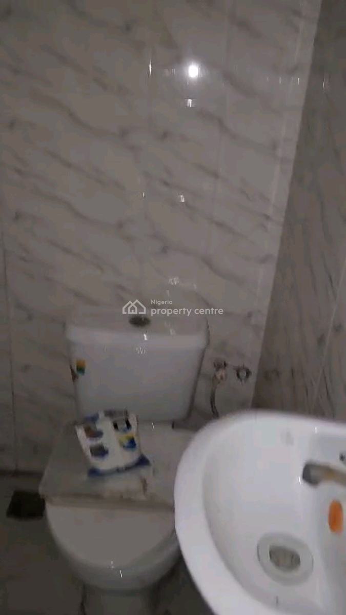 Decent and Relatively New 3 Bedroom Ground Flat with All Rooms Ensuite, Dapo Fafiade Street,off Pedro Police Station Road,pedro, Gbagada, Lagos, Flat / Apartment for Rent