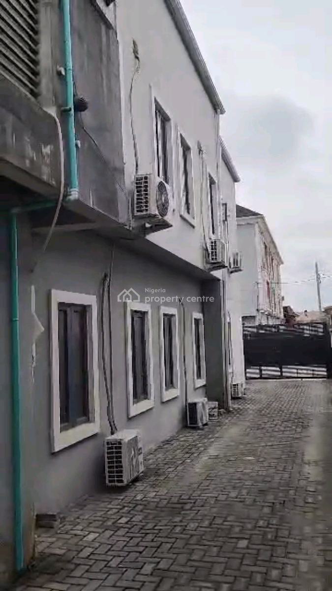 Decent and Relatively New 3 Bedroom Ground Flat with All Rooms Ensuite, Dapo Fafiade Street,off Pedro Police Station Road,pedro, Gbagada, Lagos, Flat / Apartment for Rent