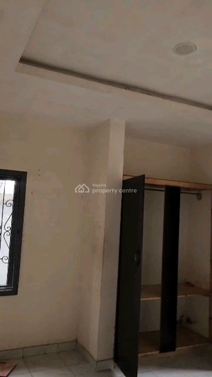 Decent and Relatively New 3 Bedroom Ground Flat with All Rooms Ensuite, Dapo Fafiade Street,off Pedro Police Station Road,pedro, Gbagada, Lagos, Flat / Apartment for Rent