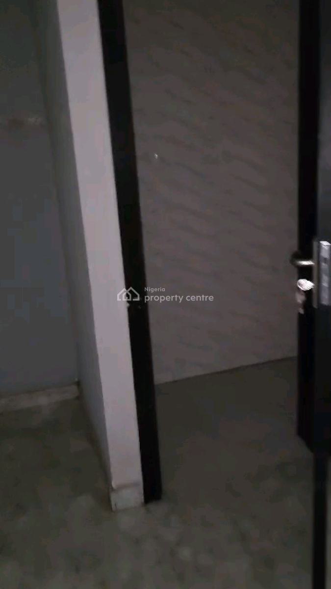 Decent and Relatively New 3 Bedroom Ground Flat with All Rooms Ensuite, Dapo Fafiade Street,off Pedro Police Station Road,pedro, Gbagada, Lagos, Flat / Apartment for Rent