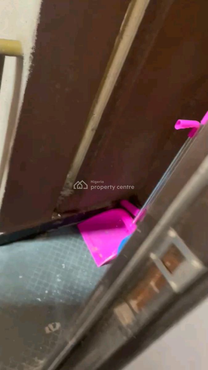 Standard and Spacious Room Self Contained, Adekunle, Yaba, Lagos, Self Contain (single Rooms) for Rent