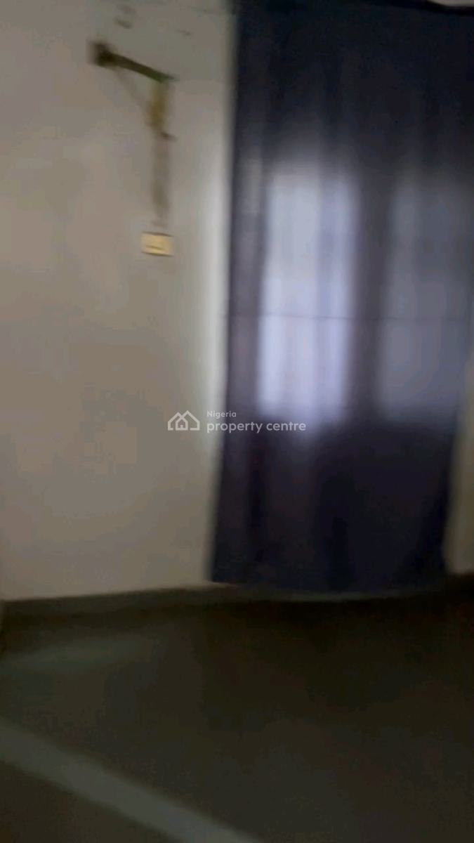 Standard and Spacious Room Self Contained, Adekunle, Yaba, Lagos, Self Contain (single Rooms) for Rent