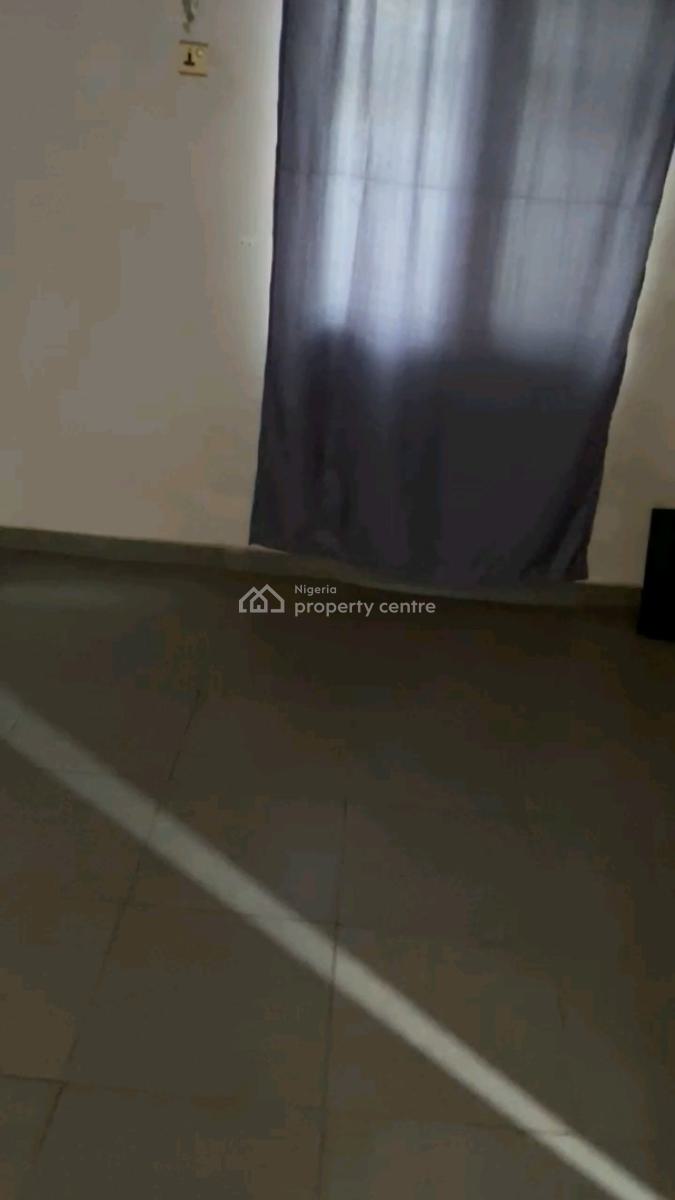 Standard and Spacious Room Self Contained, Adekunle, Yaba, Lagos, Self Contain (single Rooms) for Rent
