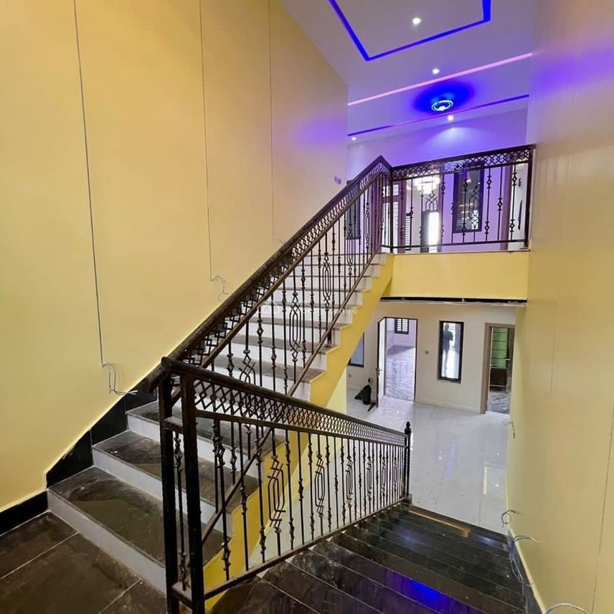 5 Bedrooms Fully Detached Duplex, Guzape District, Abuja, Detached Duplex for Sale