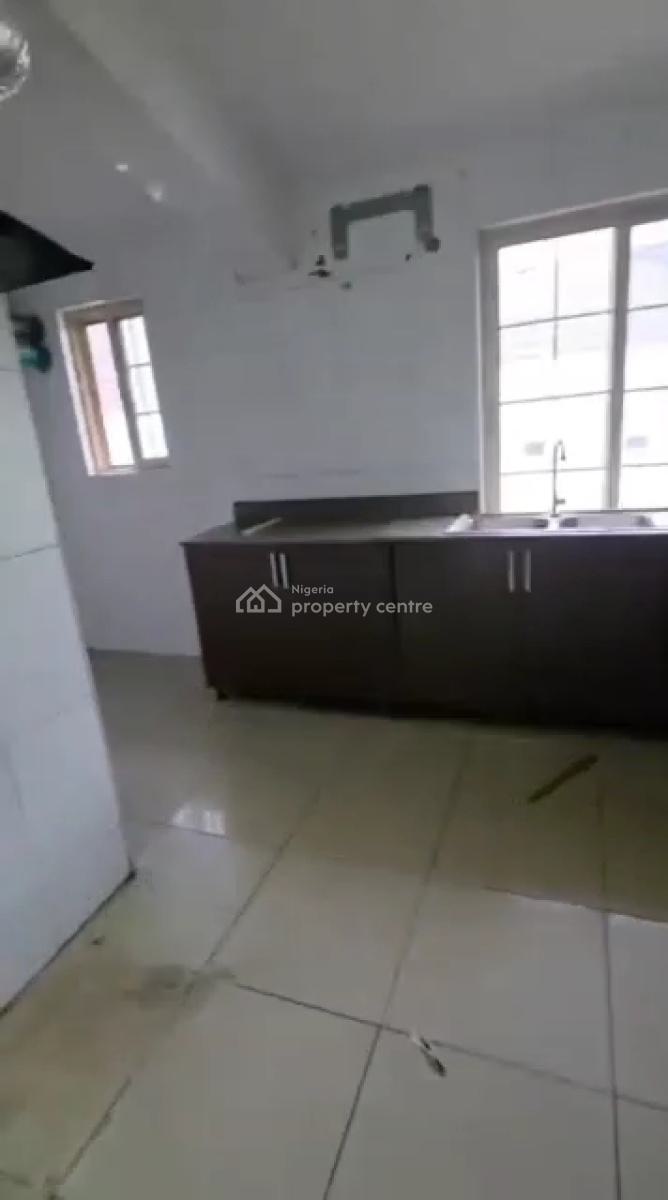 Spacious 5 Bed Flat  Lekki Phase 1, Lekki Phase 1 Lagos, Lekki Phase 1, Lekki, Lagos, Flat / Apartment for Rent
