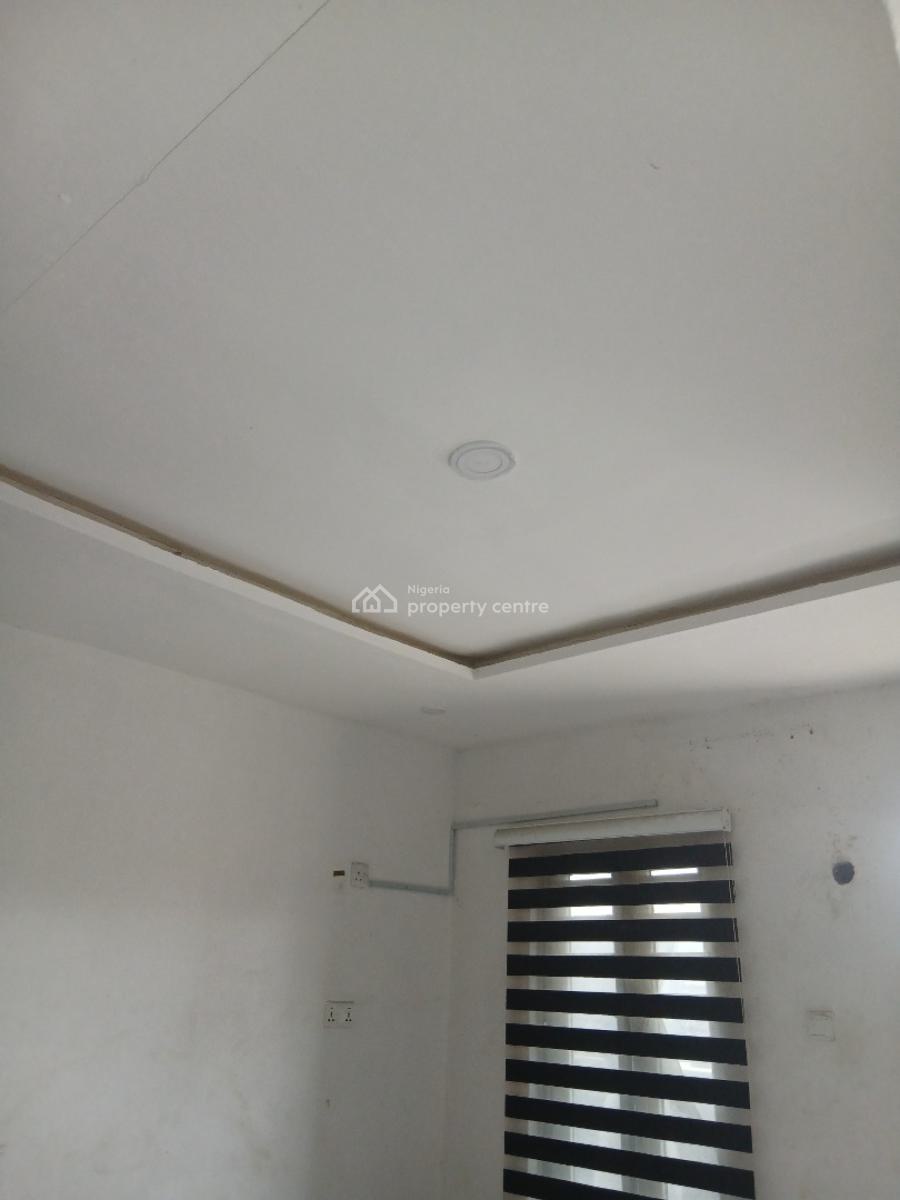 Really Fine Self, Yaba, Lagos, Self Contain (single Rooms) for Rent