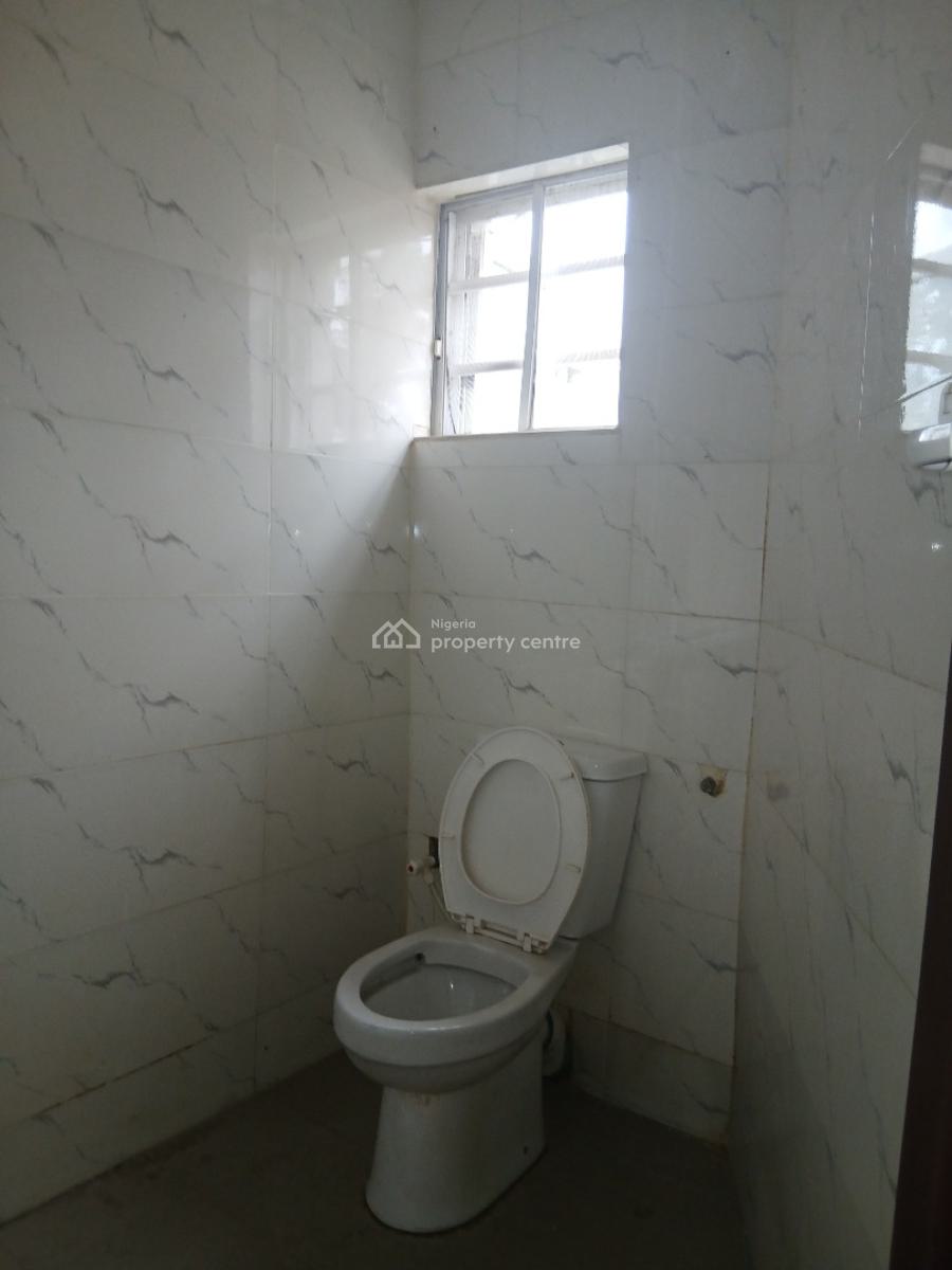 Really Fine Self, Yaba, Lagos, Self Contain (single Rooms) for Rent