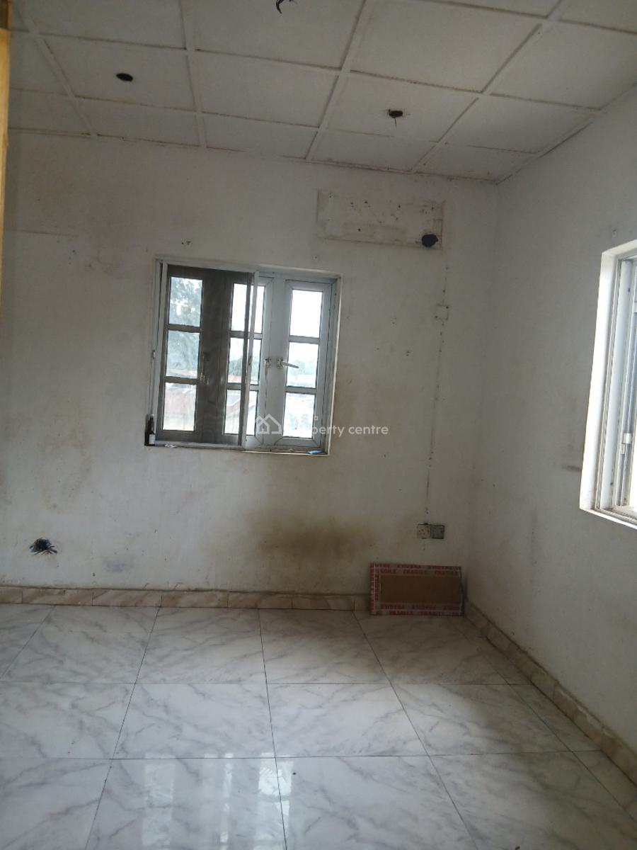 Standard Roomself, Yaba, Lagos, Self Contain (single Rooms) for Rent