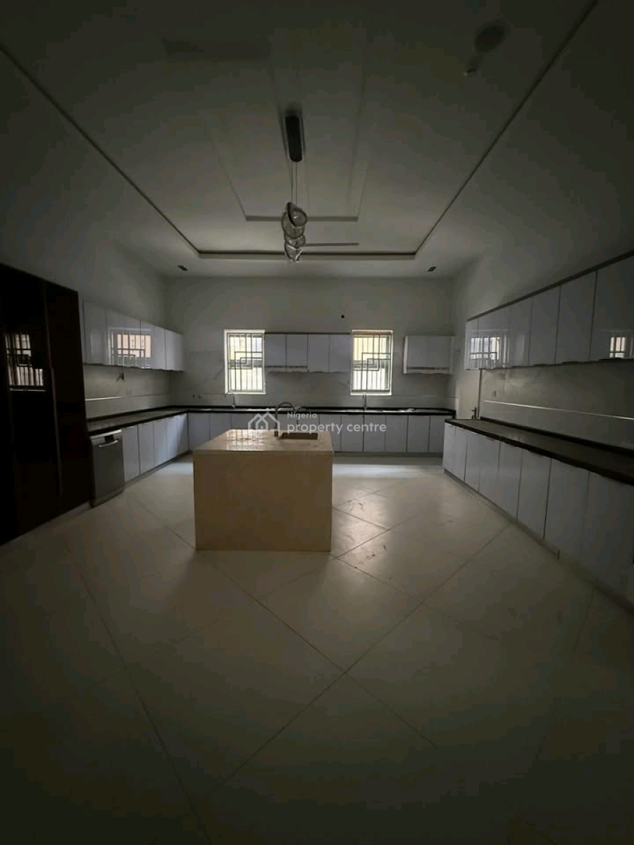 Newly Constructed 8bedrooms Fully Detached Stand Alone with a Basement, Maitama District, Abuja, House for Sale