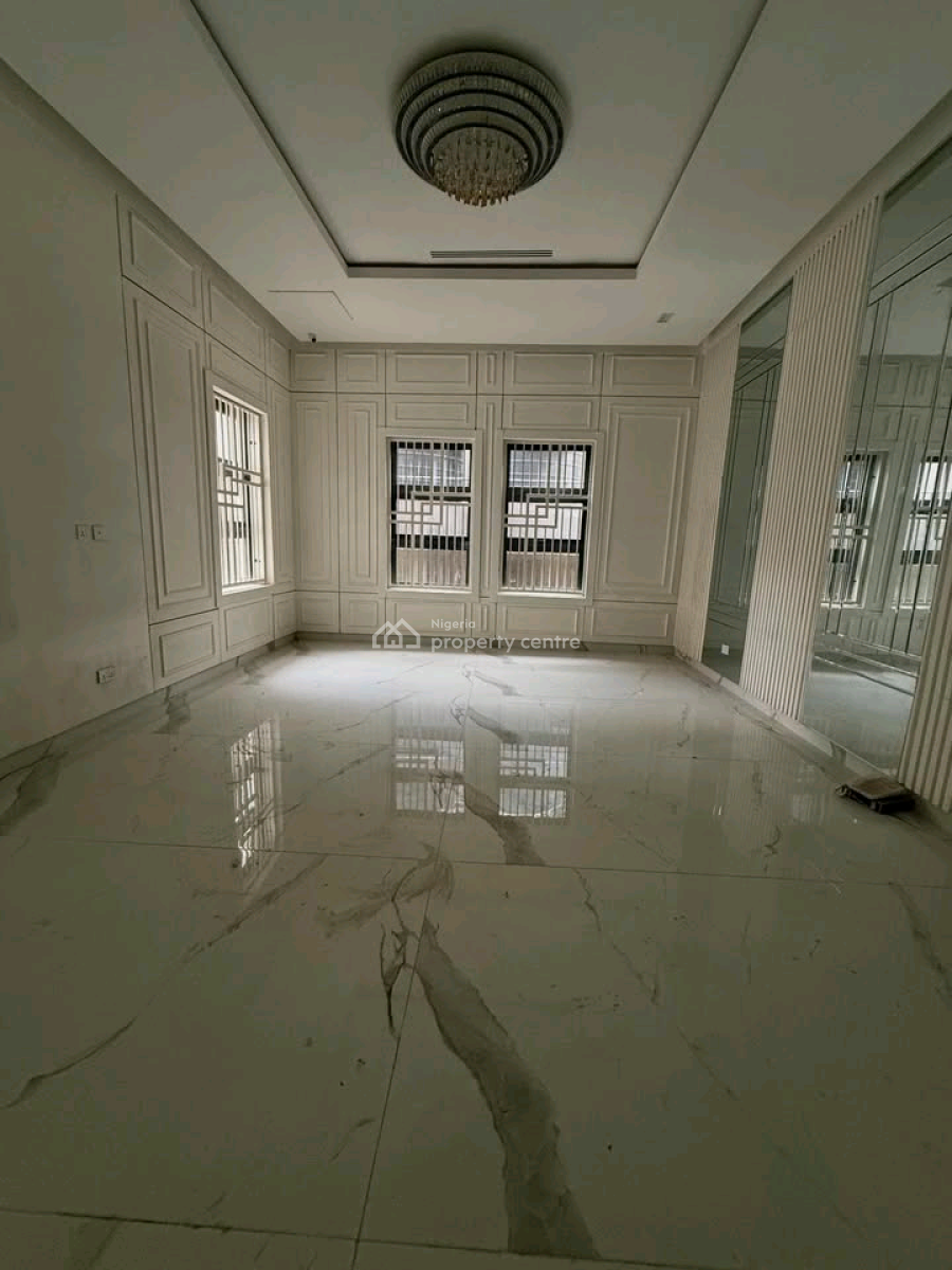 Newly Constructed 8bedrooms Fully Detached Stand Alone with a Basement, Maitama District, Abuja, House for Sale