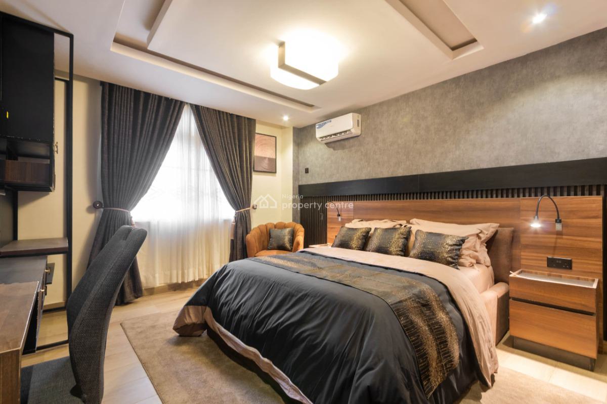 Deluxe 3 Bedroom Apartment W/waterfront Views, Ps5, Pool & More, Off Admiralty Way, Lekki Phase 1, Lekki, Lagos, Flat / Apartment Short Let