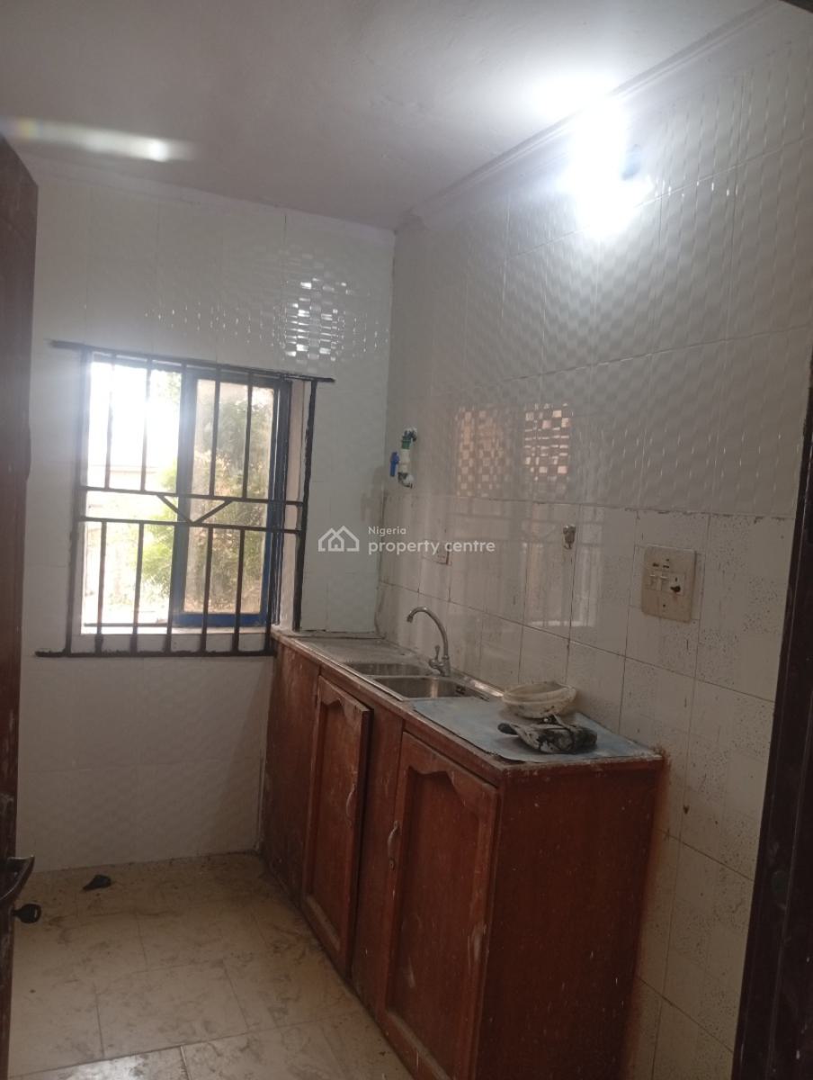 Executive 2 Bedroom Flat, Off Ajuwon Akute Road, Ojodu Berger, Ojodu, Lagos, Flat / Apartment for Rent