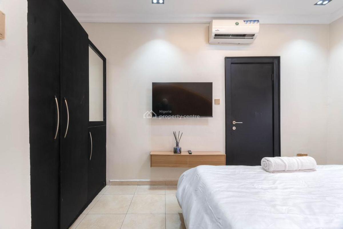 Luxury 3 Bedroom Maisonette W/all Shades of Luxurious Living, Off Admiralty Way, Lekki Phase 1, Lekki, Lagos, Flat / Apartment Short Let