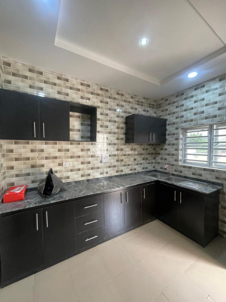 Luxury Units of 2bedroom Flat with Sweet Modern Facilities, Ireakari Estate, Akala Express Ibadan, Ibadan, Oyo, Flat / Apartment for Rent