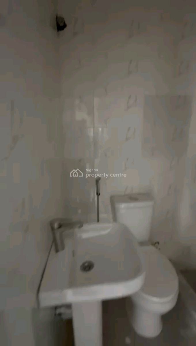 a Decent and Standard and Nice Units of Roomself Con, Upstairs, Akoka, Yaba, Lagos, Self Contain (single Rooms) for Rent