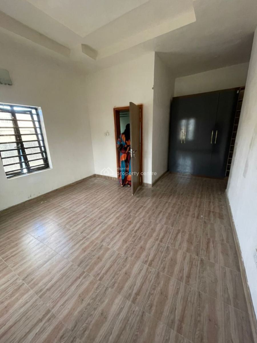 Newly Built 3 Bedrooms Flat All Rooms Ensuite with a Maids Room, Guest, Soluyi, Gbagada, Lagos, Flat / Apartment for Sale