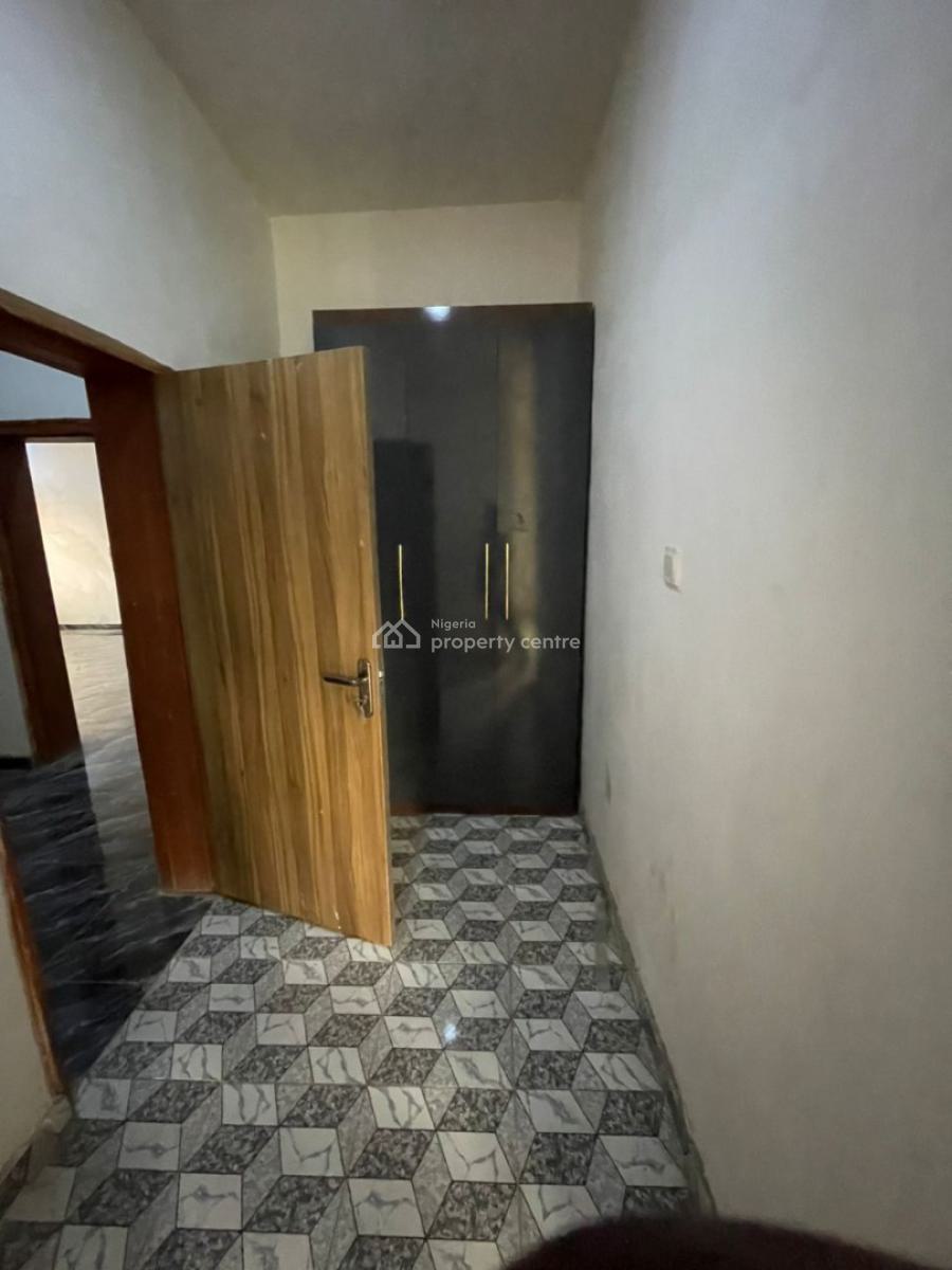Newly Built 3 Bedrooms Flat All Rooms Ensuite with a Maids Room, Guest, Soluyi, Gbagada, Lagos, Flat / Apartment for Sale