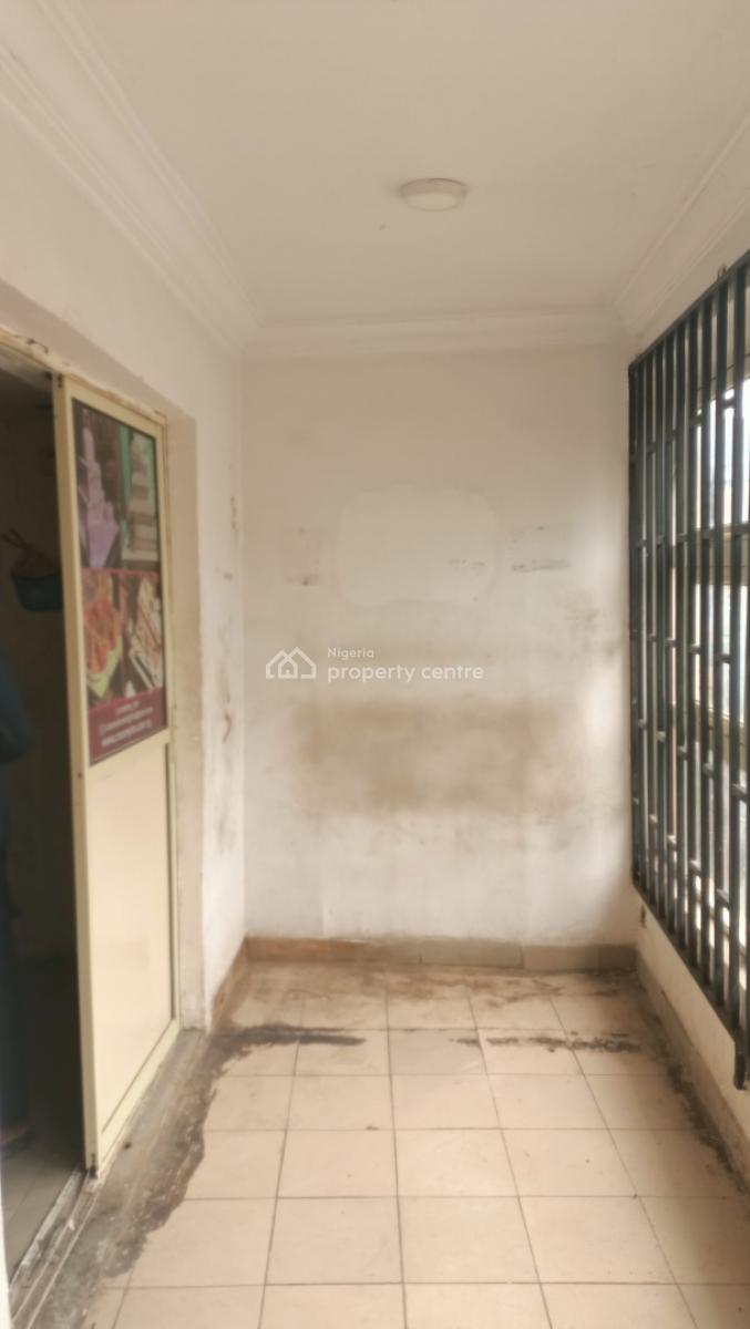 4 Rooms Ground Floor Showroom, Off Toyin Street, Ikeja, Lagos, Shop for Rent