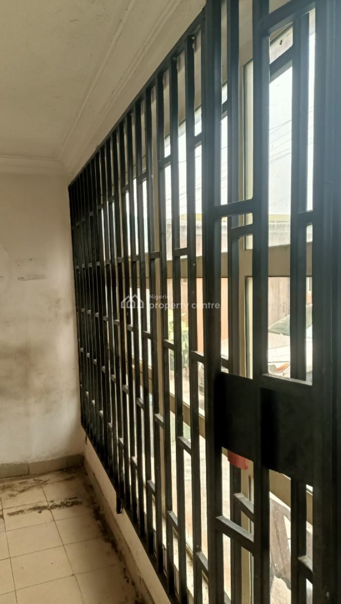 4 Rooms Ground Floor Showroom, Off Toyin Street, Ikeja, Lagos, Shop for Rent