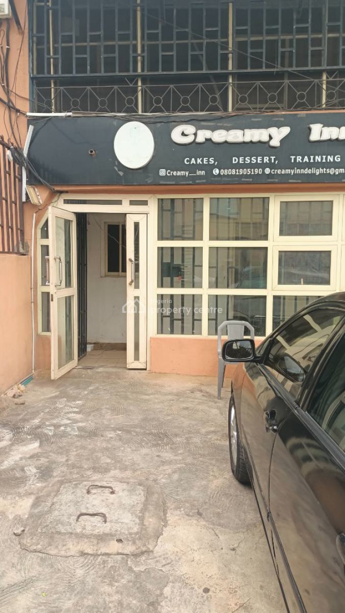4 Rooms Ground Floor Showroom, Off Toyin Street, Ikeja, Lagos, Shop for Rent