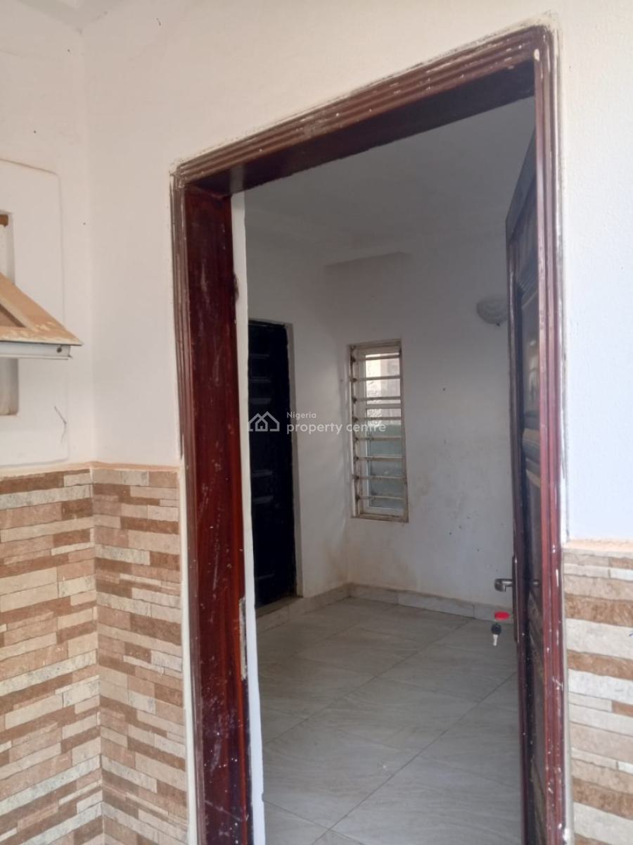 Studio Apartment in Ushafa, Ushafa, Bwari, Abuja, Self Contain (single Rooms) for Rent