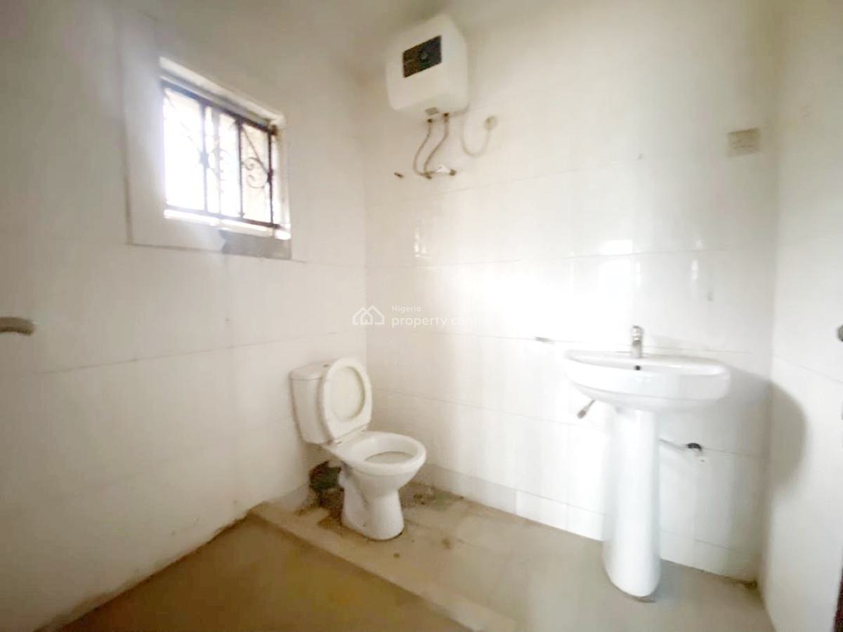 Luxury 3 Bedroom Flat, Gra Phase 1, Magodo, Lagos, Flat / Apartment for Rent