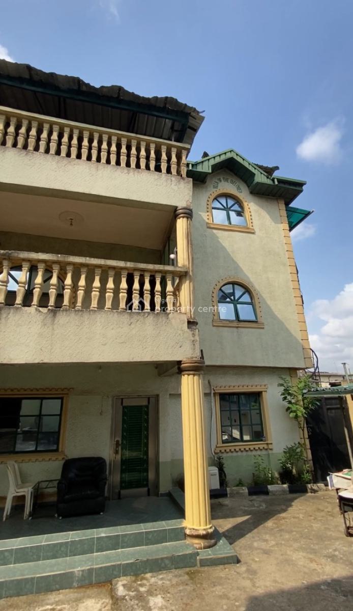 Demolish-able Property Sitting on 527sqm, Gated Neighborhood, Omole Phase 1, Ikeja, Lagos, Residential Land for Sale