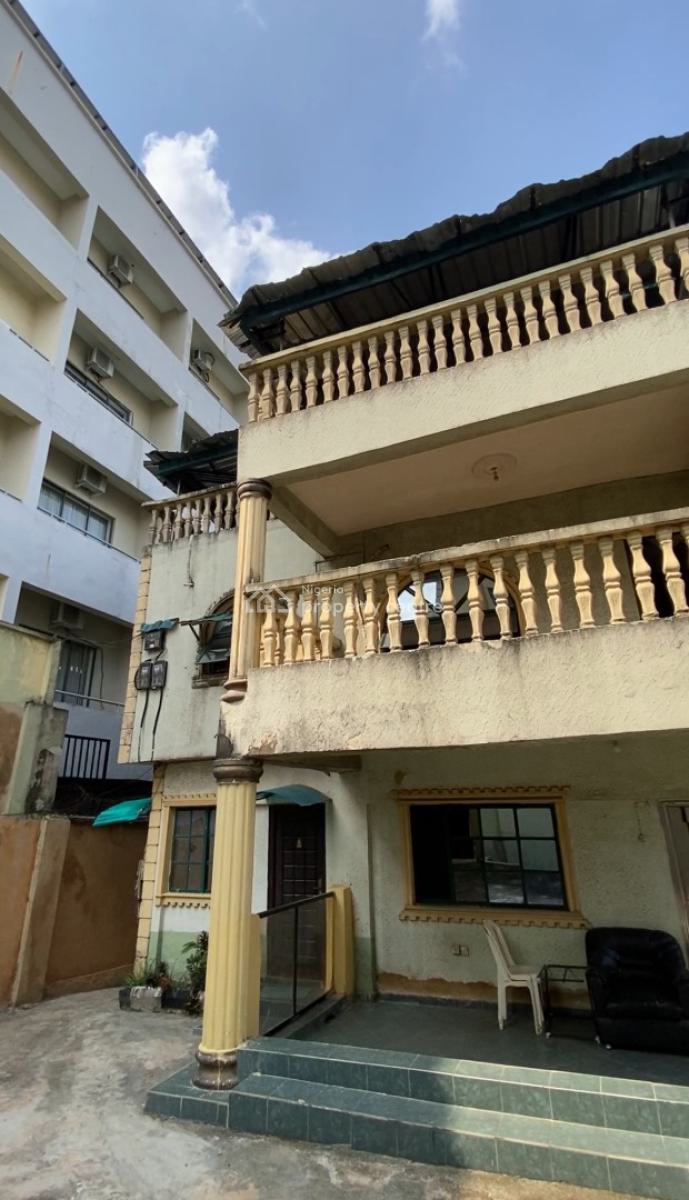 Demolish-able Property Sitting on 527sqm, Gated Neighborhood, Omole Phase 1, Ikeja, Lagos, Residential Land for Sale