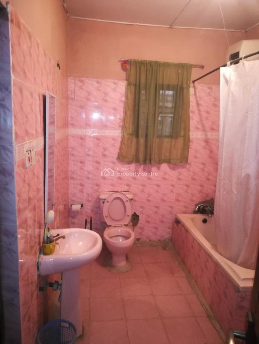 Demolish-able Property Sitting on 527sqm, Gated Neighborhood, Omole Phase 1, Ikeja, Lagos, Residential Land for Sale