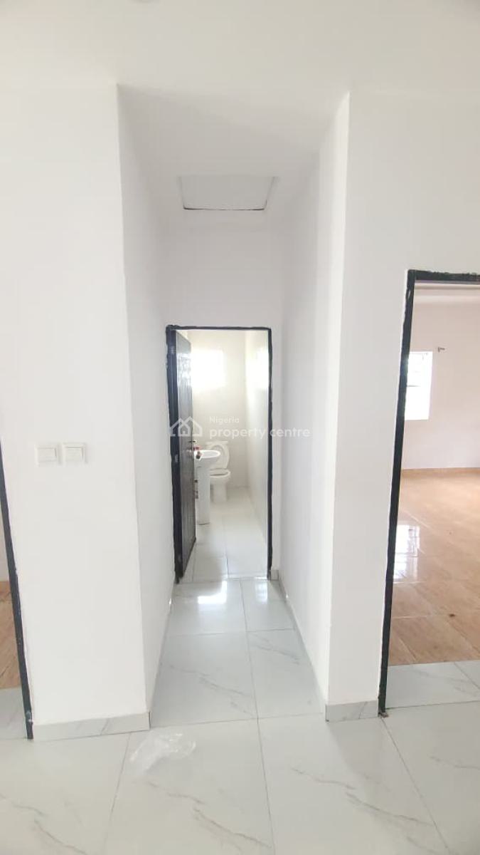 Modern 2 Bedroom Apartment( Upstairs), Marshy Hills Estate @ Akins Bus Stop, Ajah, Lagos, Flat / Apartment for Rent