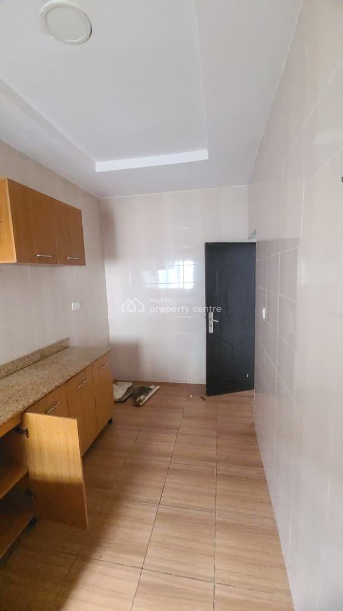 Modern 2 Bedroom Apartment( Upstairs), Marshy Hills Estate @ Akins Bus Stop, Ajah, Lagos, Flat / Apartment for Rent