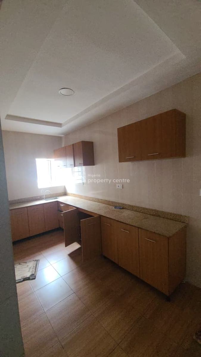 Modern 2 Bedroom Apartment( Upstairs), Marshy Hills Estate @ Akins Bus Stop, Ajah, Lagos, Flat / Apartment for Rent