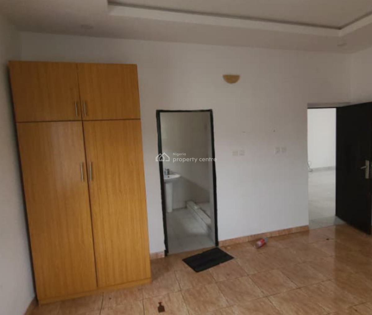 Modern 2 Bedroom Apartment( Upstairs), Marshy Hills Estate @ Akins Bus Stop, Ajah, Lagos, Flat / Apartment for Rent